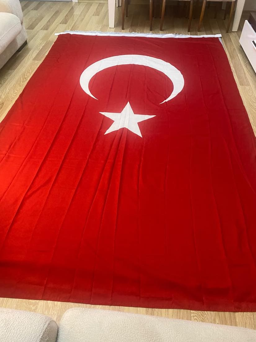 Bayrak — Atkı, şapka ve bayrak üretimi